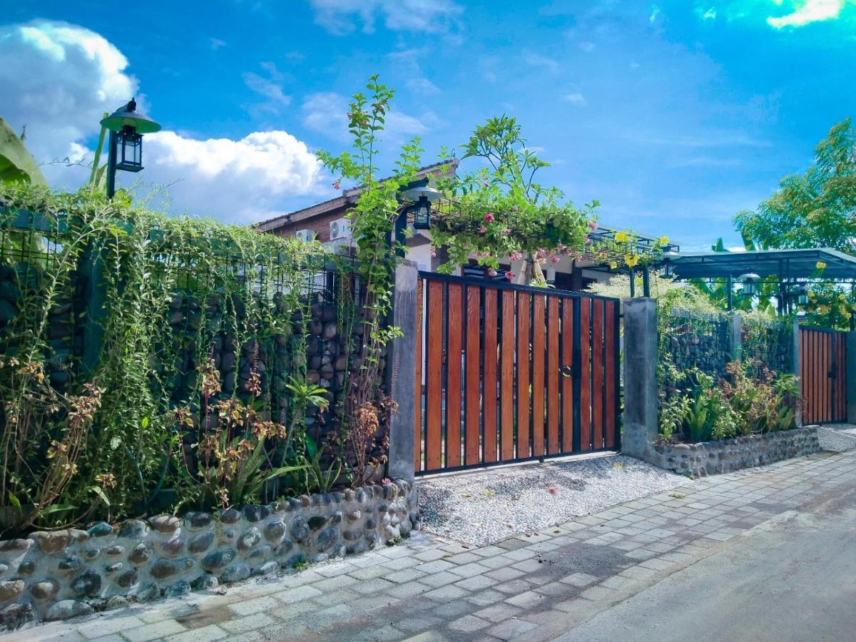 Inn House Homestay Dadapan Exteriér fotografie